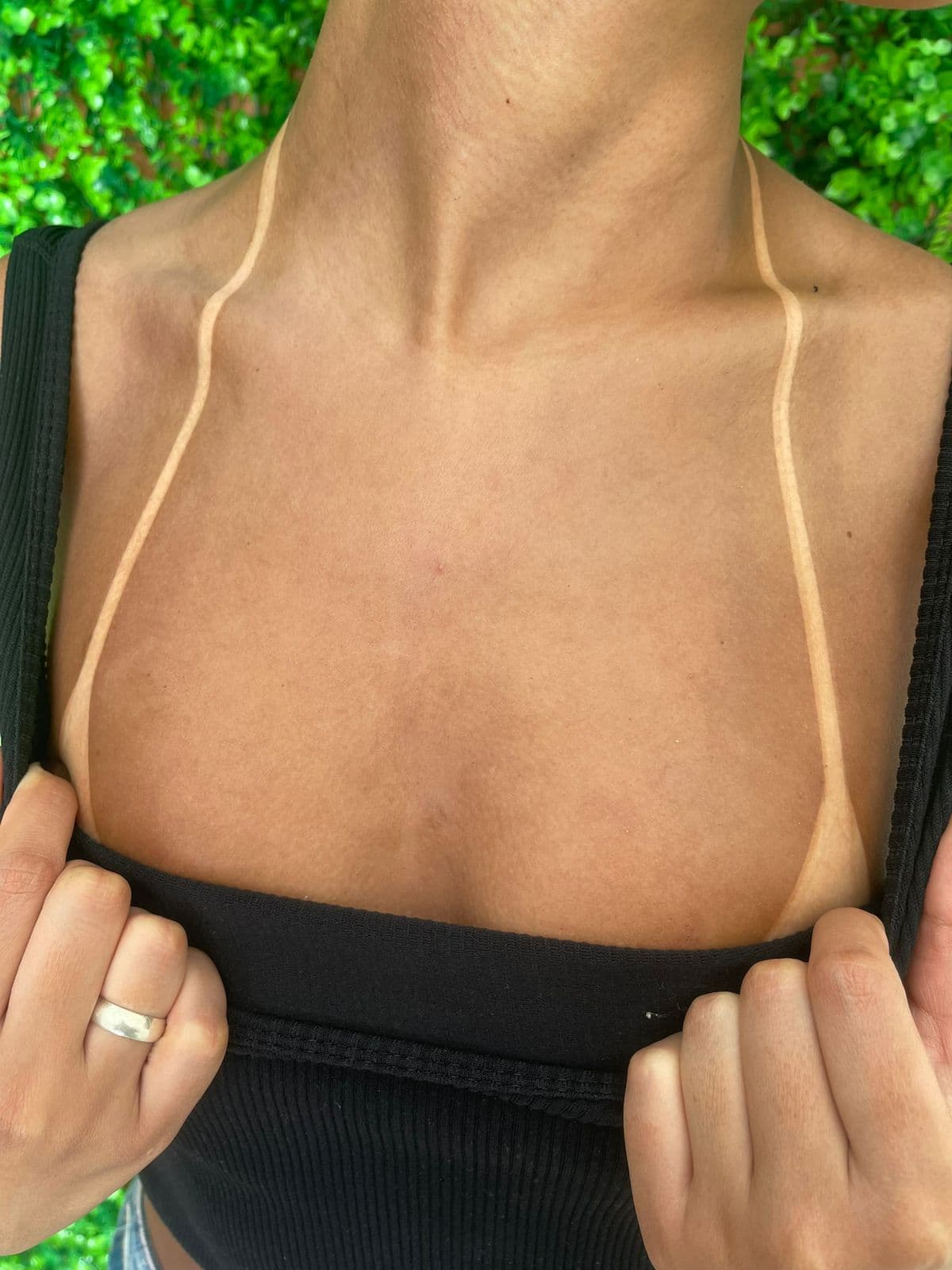 Cliente com resultado de bronzeamento em Itapema